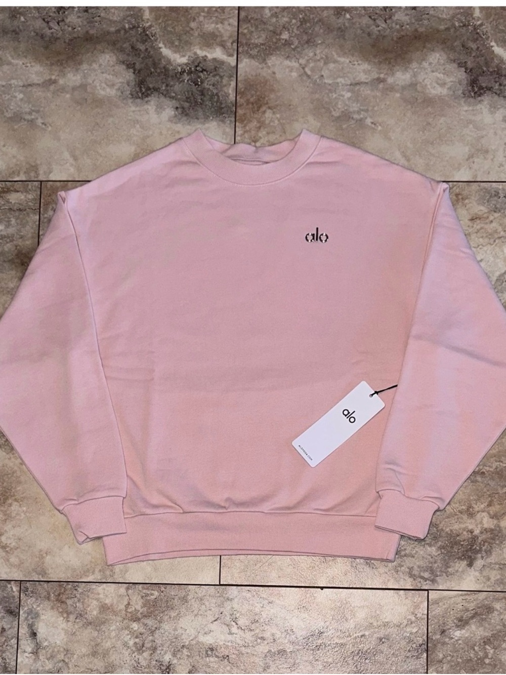 ALO Yoga Vintage Pink Accolade Crew Sweatshirt